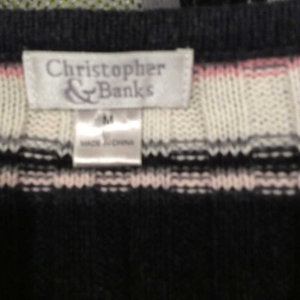 Beautiful sweater - Picture 4 of 4